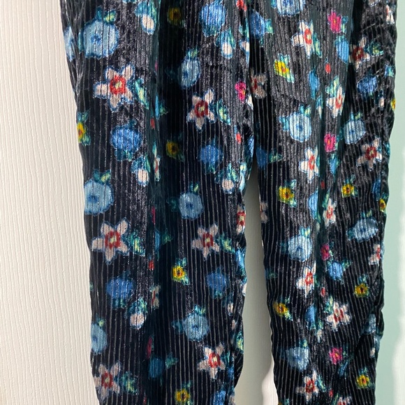 ETT:TWA floral velvet pants sz- XXS Anthropologie - Picture 5 of 6
